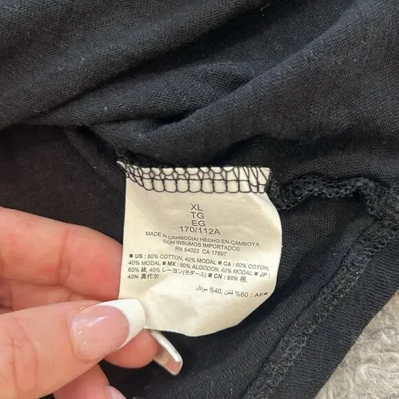 Women’s Relaxed Pocket T-shirt - Picture 3 of 4